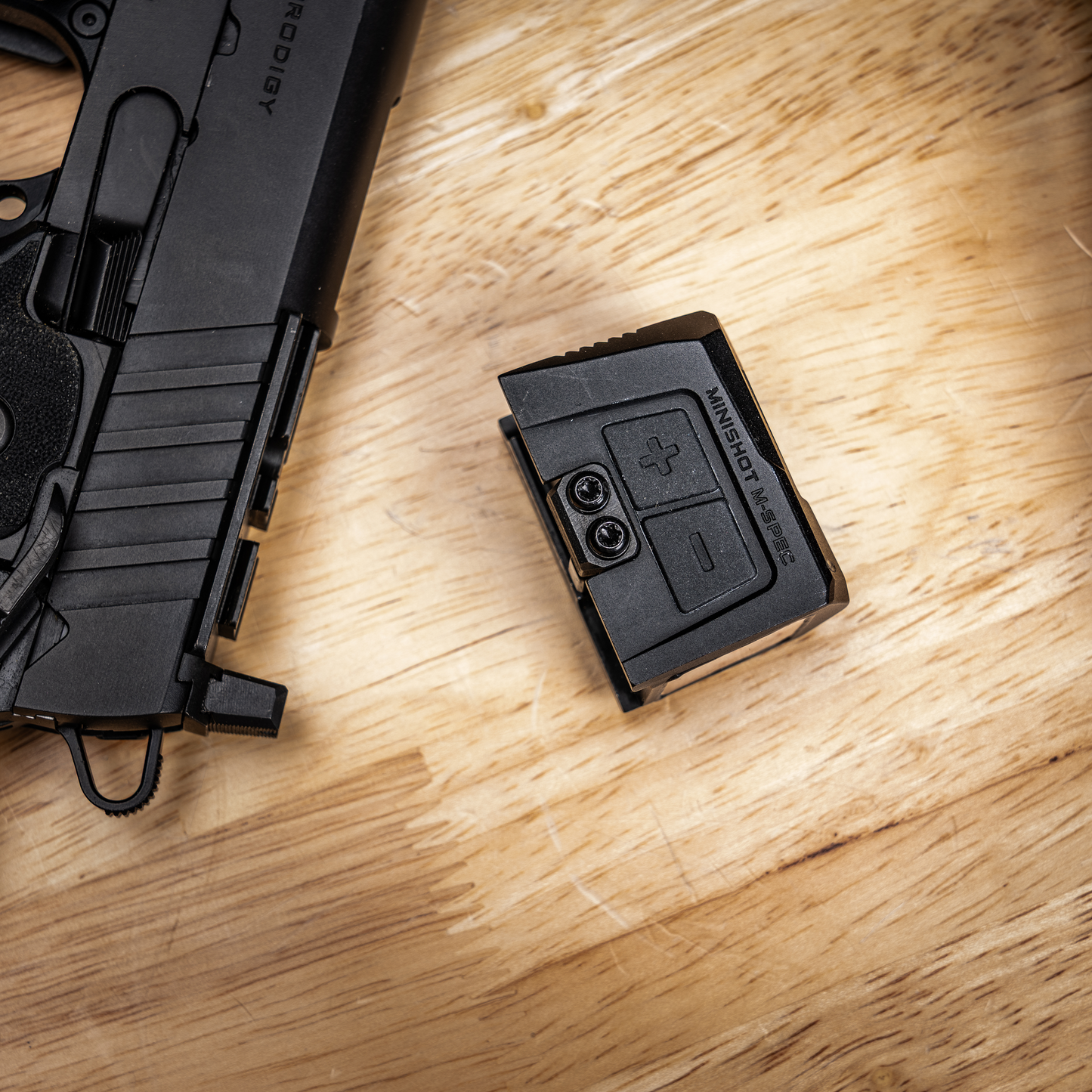 Sightmark Minishot M-Spec Solar Enclosed M4 Red Dot